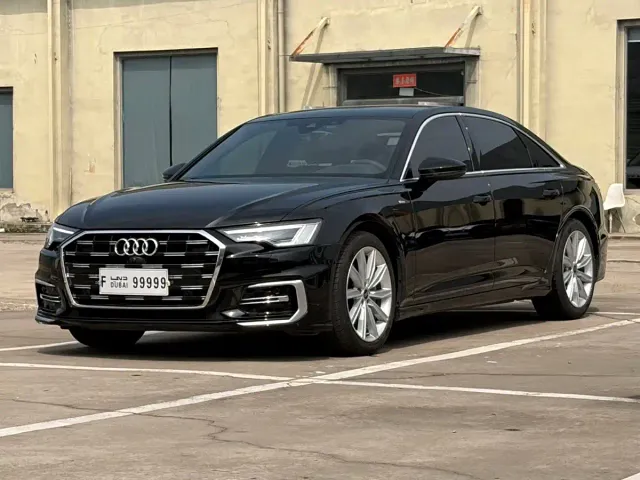 Фотография автомобиля — Audi A6L