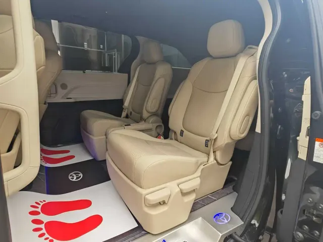 Toyota Granvia — Фото автомобиля 8