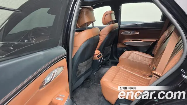 Genesis GV70 — Фото автомобиля 17