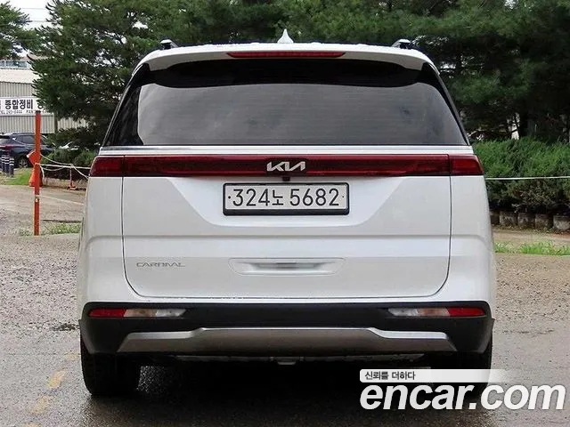 Kia Canival Carnival 4 поколение Бензин 9 мест Signature — Фото автомобиля 4