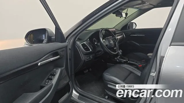 Kia Seltos Seltos Бензин 1.6 турбо 2WD — Фото автомобиля 10