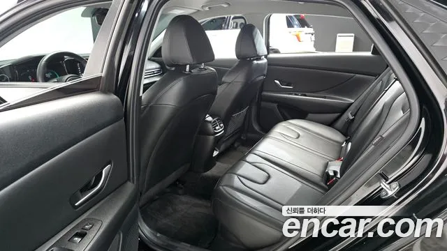 Hyundai Avante CN7 — Фото автомобиля 11