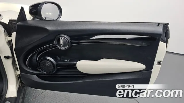 Mini Cooper Convertible — Фото автомобиля 24