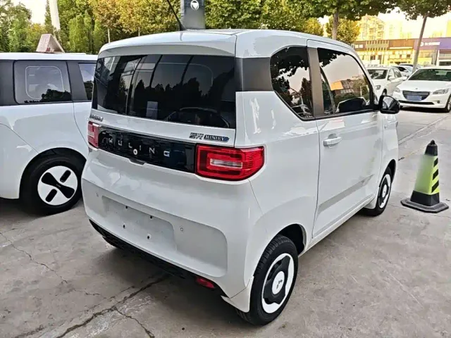 Wuling Hongguang Mini EV — Фото автомобиля 6