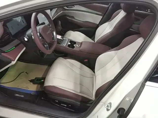 BYD Seal 07 DM-i — Фото автомобиля 14