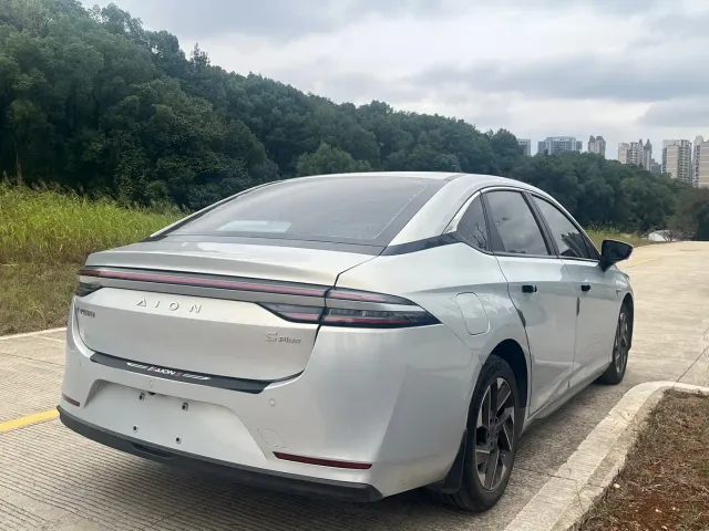 GAC Aion S — Фото автомобиля 10