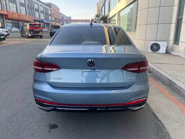 Volkswagen Lavida — Фото автомобиля 5