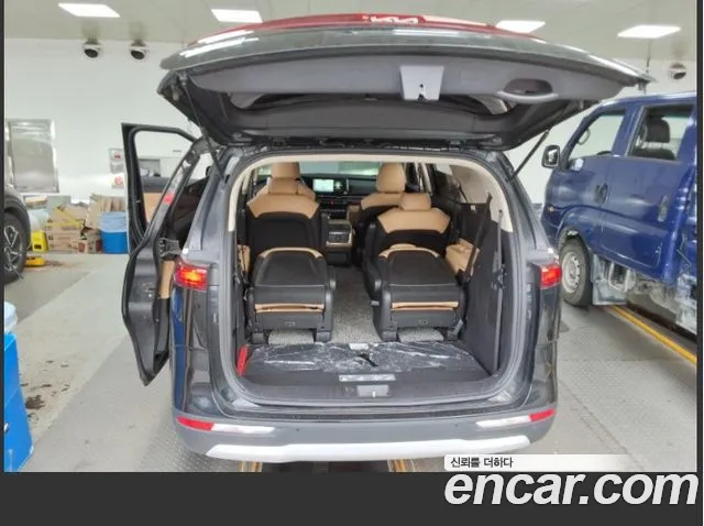 Kia Carnival 4th Gen — Фото автомобиля 13