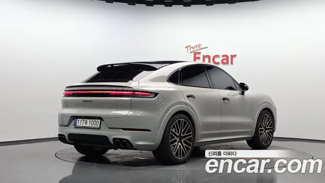 Porsche Cayenne — Фото автомобиля 2