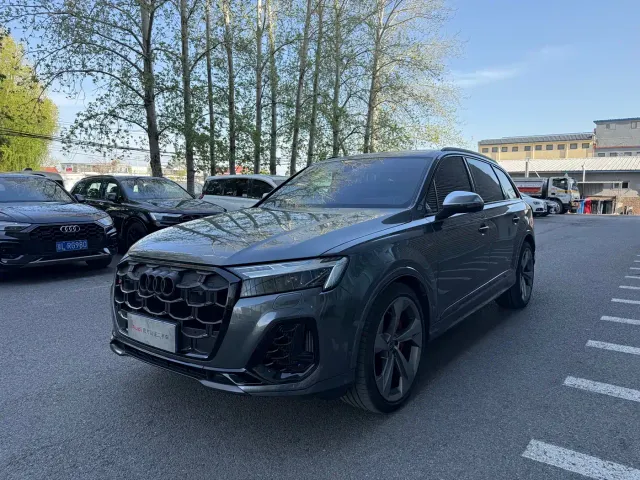 Фотография автомобиля — Audi SQ7
