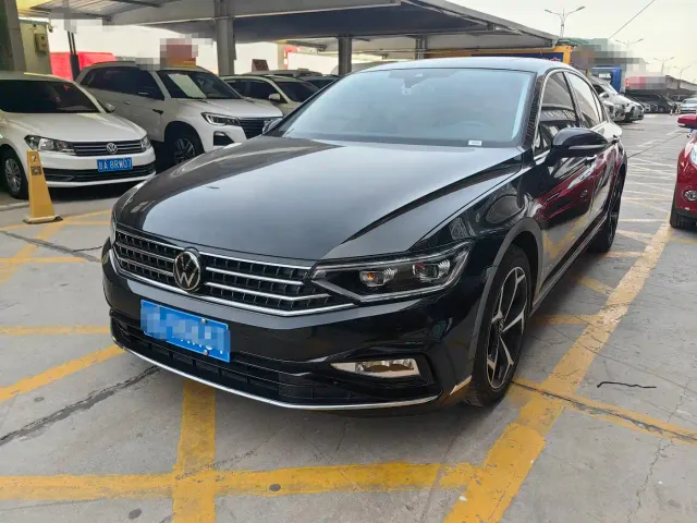 Фотография автомобиля — Volkswagen Magotan