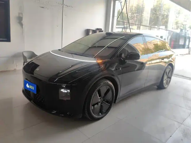 Фотография автомобиля — Li Auto i6