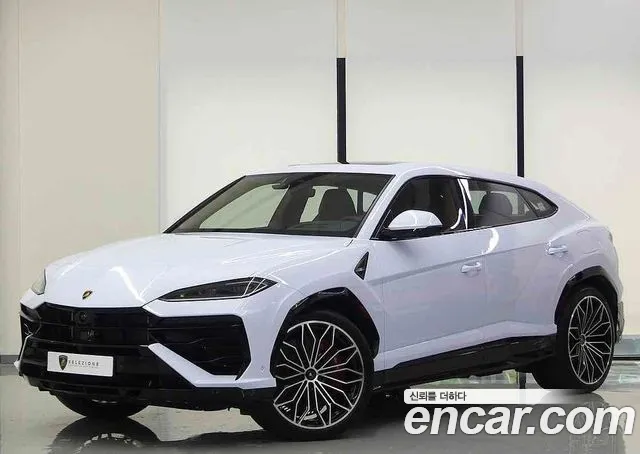 Фотография автомобиля — Lamborghini Urus