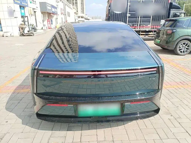 Xpeng P7 — Фото автомобиля 5