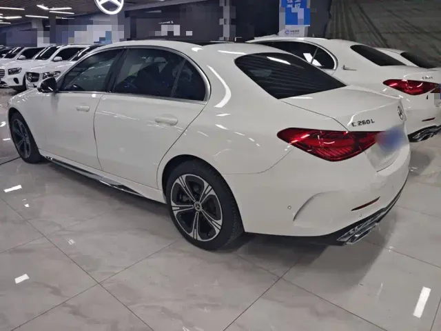 Mercedes-Benz C-Class — Фото автомобиля 4