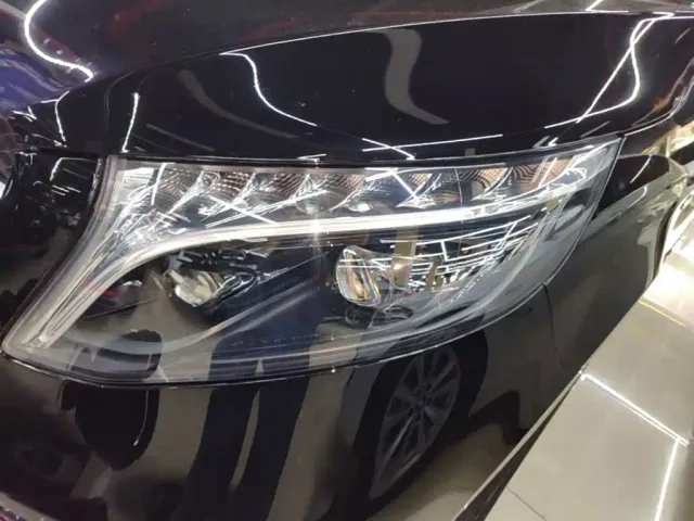 Mercedes-Benz V-Class — Фото автомобиля 23