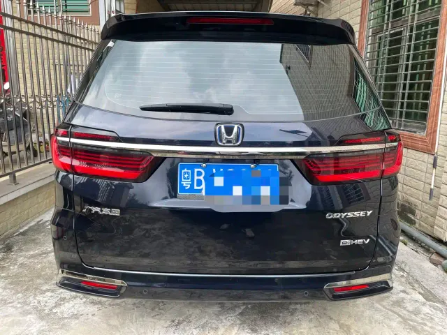 Honda Odyssey — Фото автомобиля 5