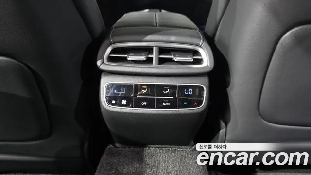 Genesis G80 Бензин 3.5 турбо AWD — Фото автомобиля 30