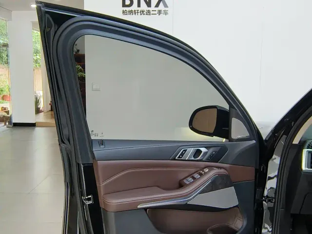 BMW X5 — Фото автомобиля 13