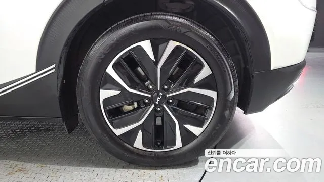 Kia EV6 — Фото автомобиля 6