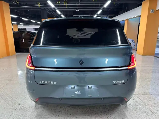 Baojun Cloud — Фото автомобиля 8