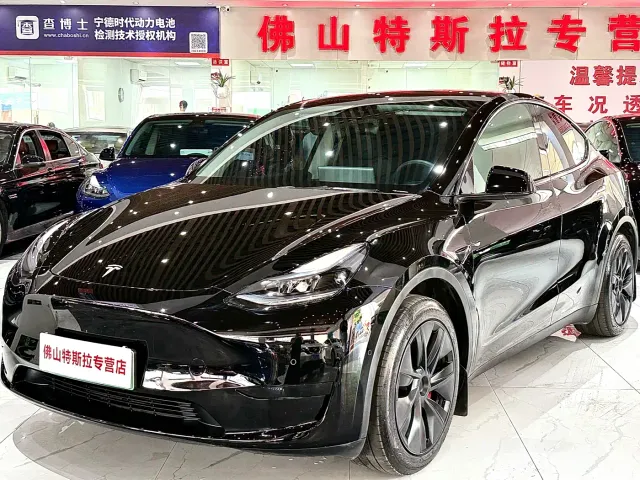 Фотография автомобиля — Tesla Model Y