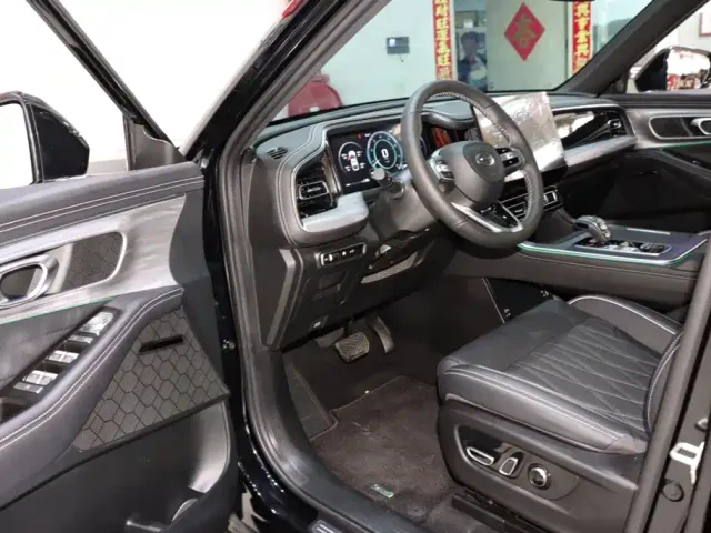 GAC Trumpchi GS8 — Фото автомобиля 8