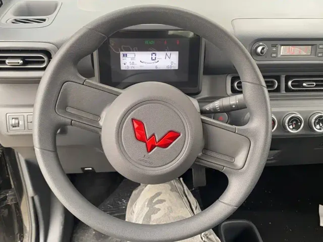 Wuling Zhiguang NEV — Фото автомобиля 13