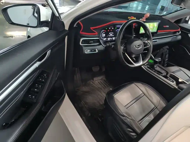 Geely Emgrand — Фото автомобиля 15