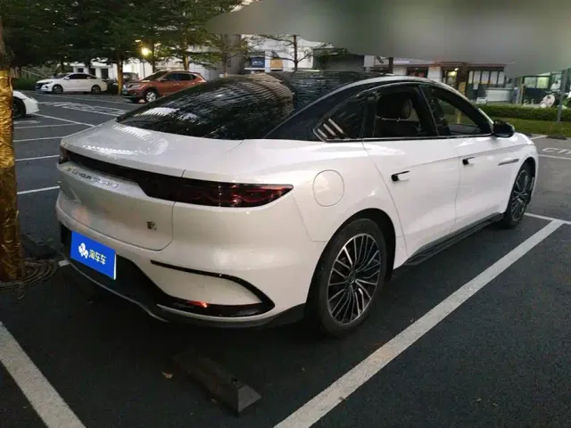 BYD Han — Фото автомобиля 3