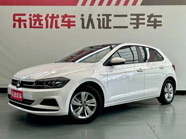 Фотография автомобиля — Volkswagen Polo