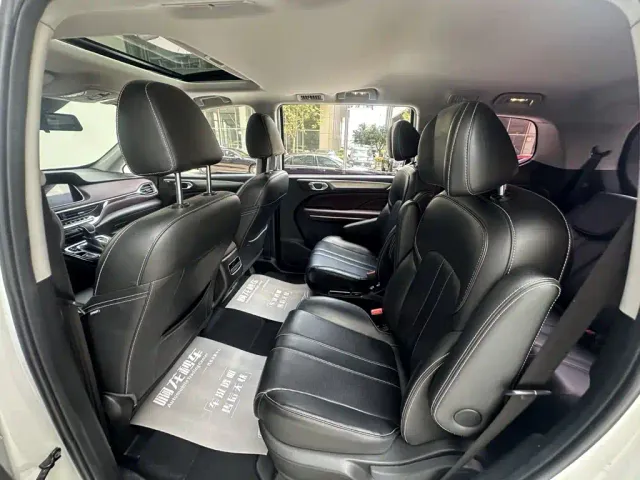 GAC Trumpchi M6 — Фото автомобиля 8