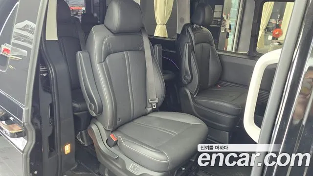 Hyundai Staria Staria — Фото автомобиля 9