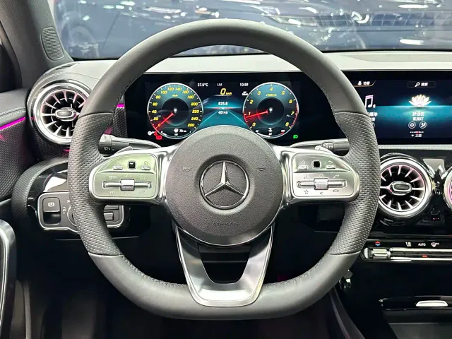 Mercedes-Benz A-Class — Фото автомобиля 18