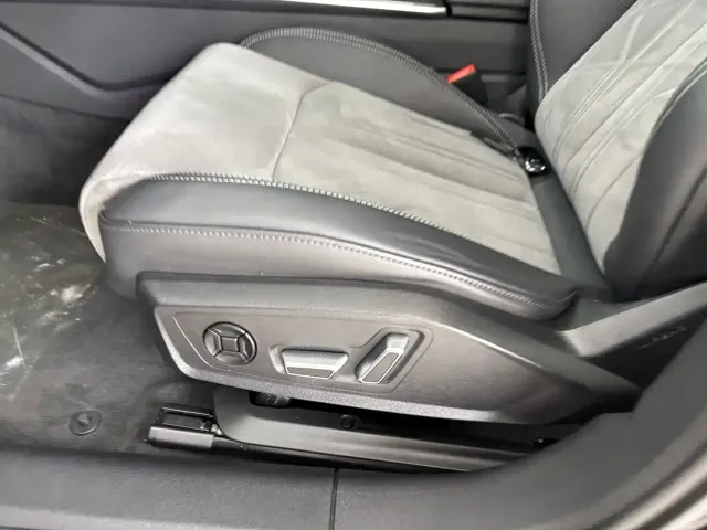 Audi A6L — Фото автомобиля 12