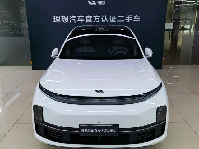 Li Auto L7 — Фото автомобиля 2
