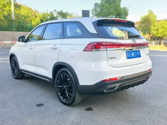 Changan CS75 — Фото автомобиля 4
