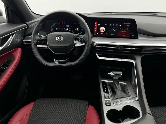 Changan CS35 Plus — Фото автомобиля 21
