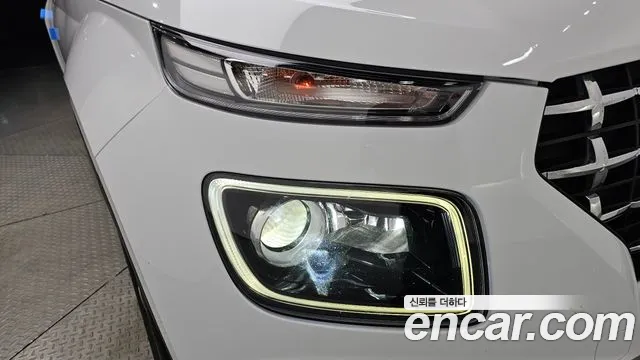 Hyundai Venue — Фото автомобиля 21