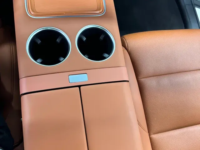 Li Auto L7 — Фото автомобиля 17