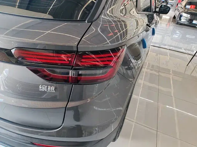 Geely Binyue — Фото автомобиля 7