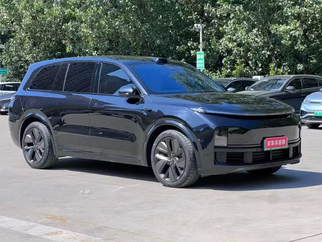 Li Auto L9 — Фото автомобиля 3