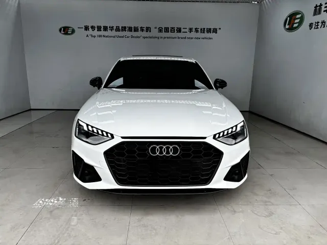 Audi A4L — Фото автомобиля 3