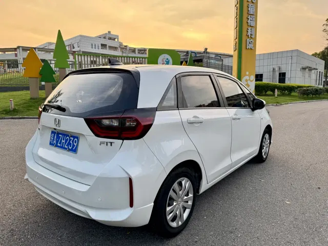 Honda Fit — Фото автомобиля 16