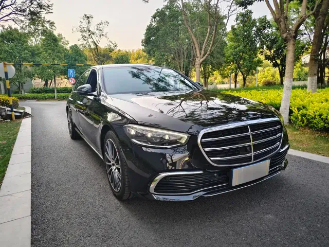 Mercedes-Benz S-Class — Фото автомобиля 3