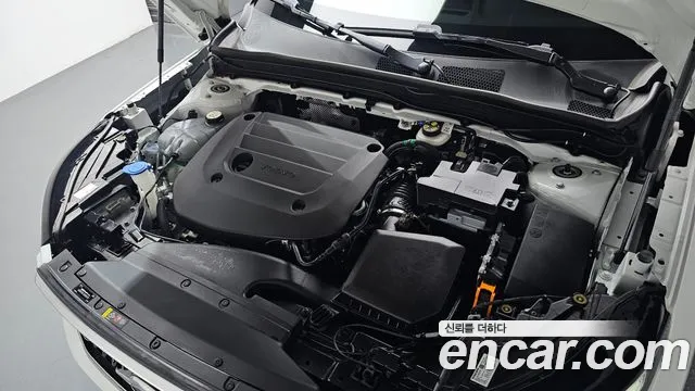 Вольво XC40 — Фото автомобиля 5