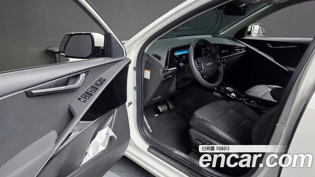 Kia Niro The All New Niro Signature — Фото автомобиля 10