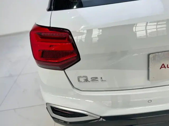 Audi Q2L — Фото автомобиля 16
