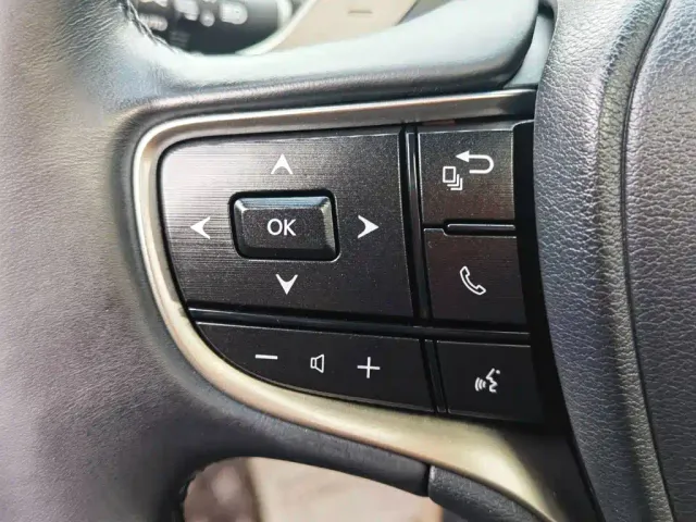 Lexus ES — Фото автомобиля 26