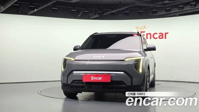 Kia EV3 — Фото автомобиля 3
